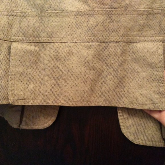 Safari Jacket. Neutral Color. Excellent Condition - Picture 12 of 16